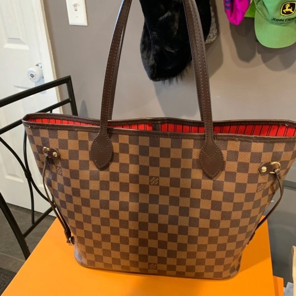 Louis Vuitton Handbags - 🛑SOLD Authentic Louis Vuitton Damier Neverfull MM